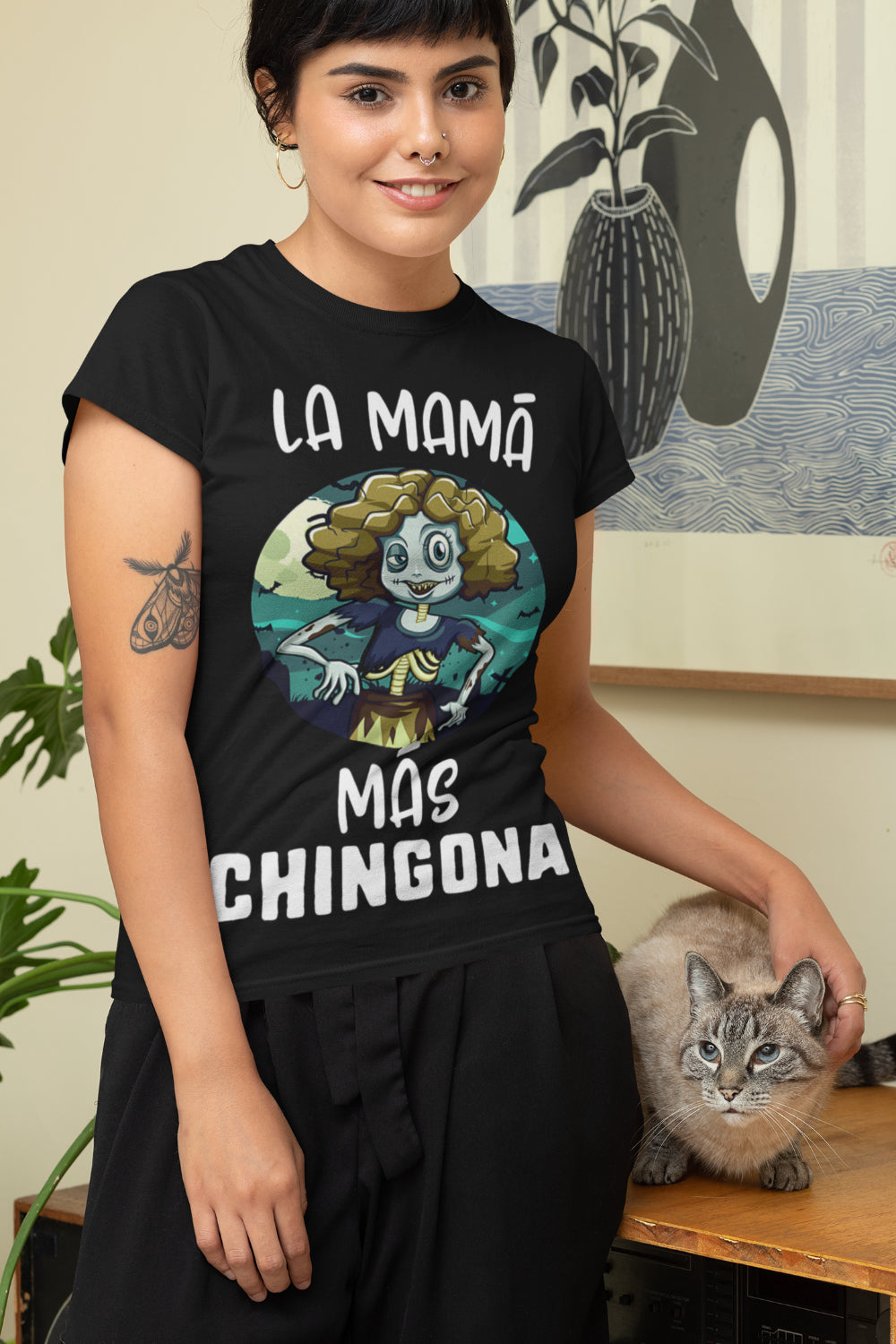 La Mama Mas Chingona Unisex T-Shirt