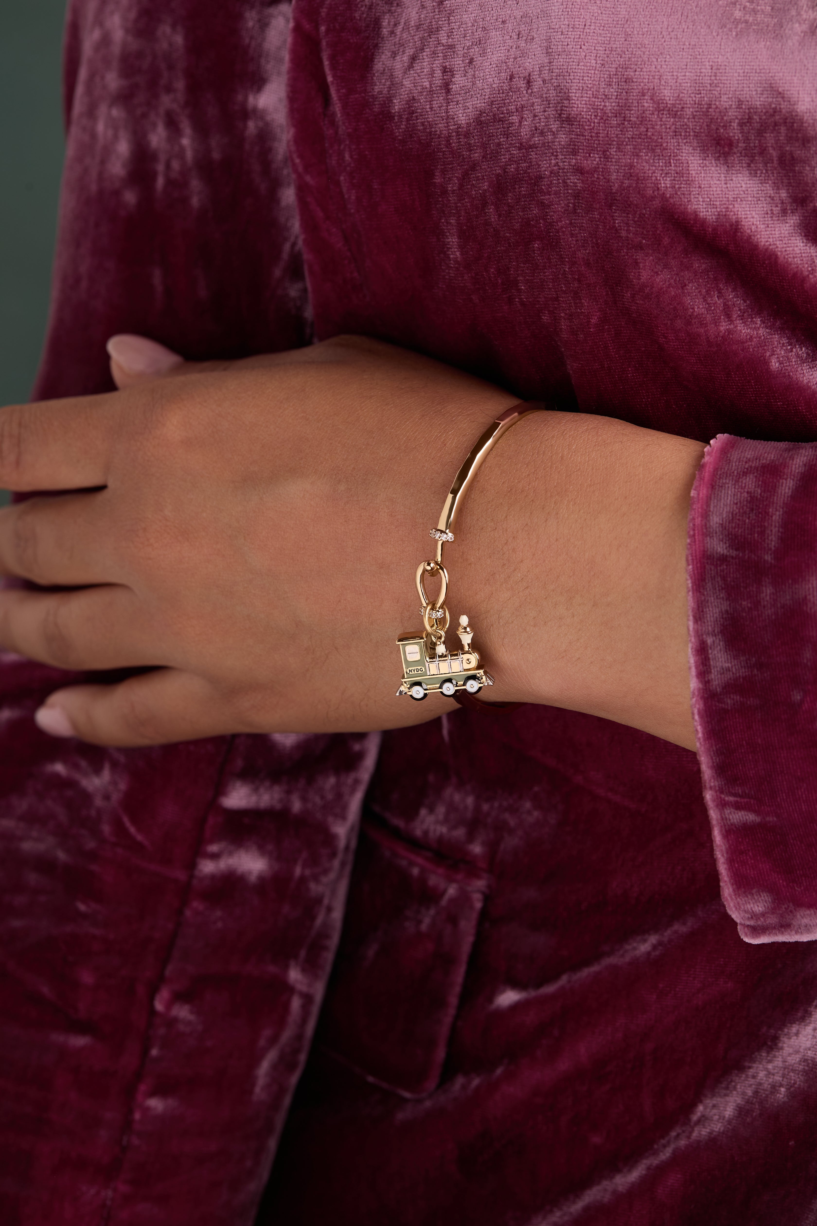 New York Botanical Garden® Holiday Train Tension Bangle