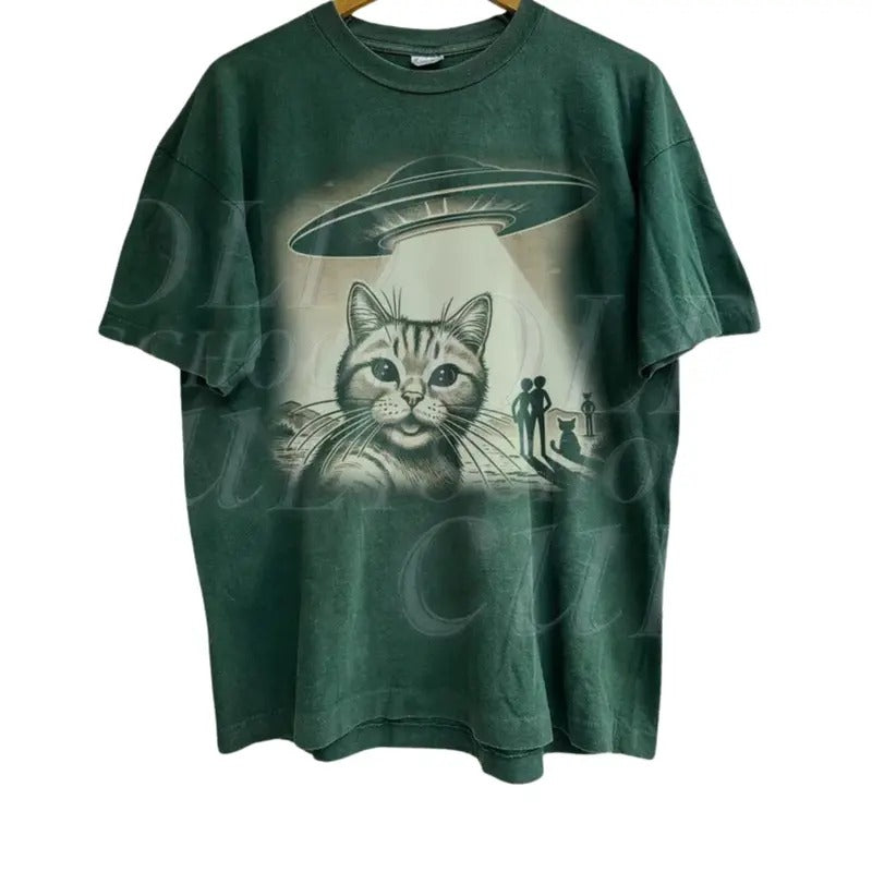 Cat Ufo Selfie Vintage 90s Graphic Shirt, Retro Funny Cat Ufo Tee, Alien Kitten Shirt, Y2k Halftone Gag Washed Oversize Tee, Cat Lovers Gift