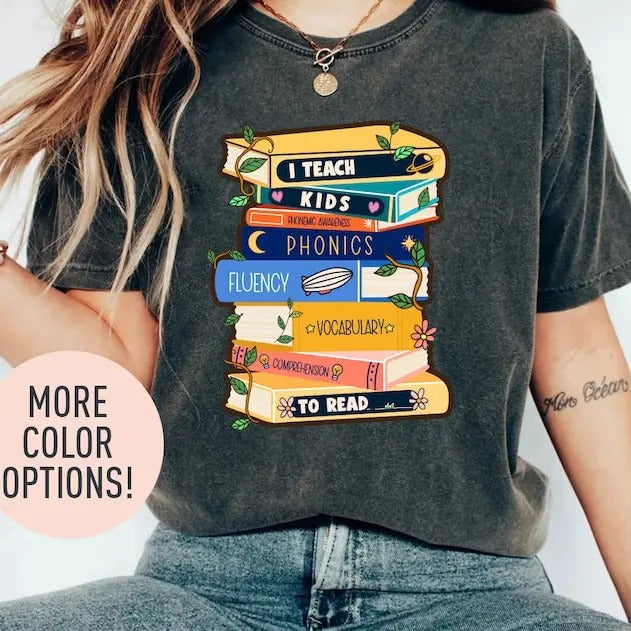I Teach K!ds to Read T-Shirt, Bookworm Shirt, Teacher Appreciation Shirt, Kindergarten Teacher Shirt, Dyslexia Teacher Shirt