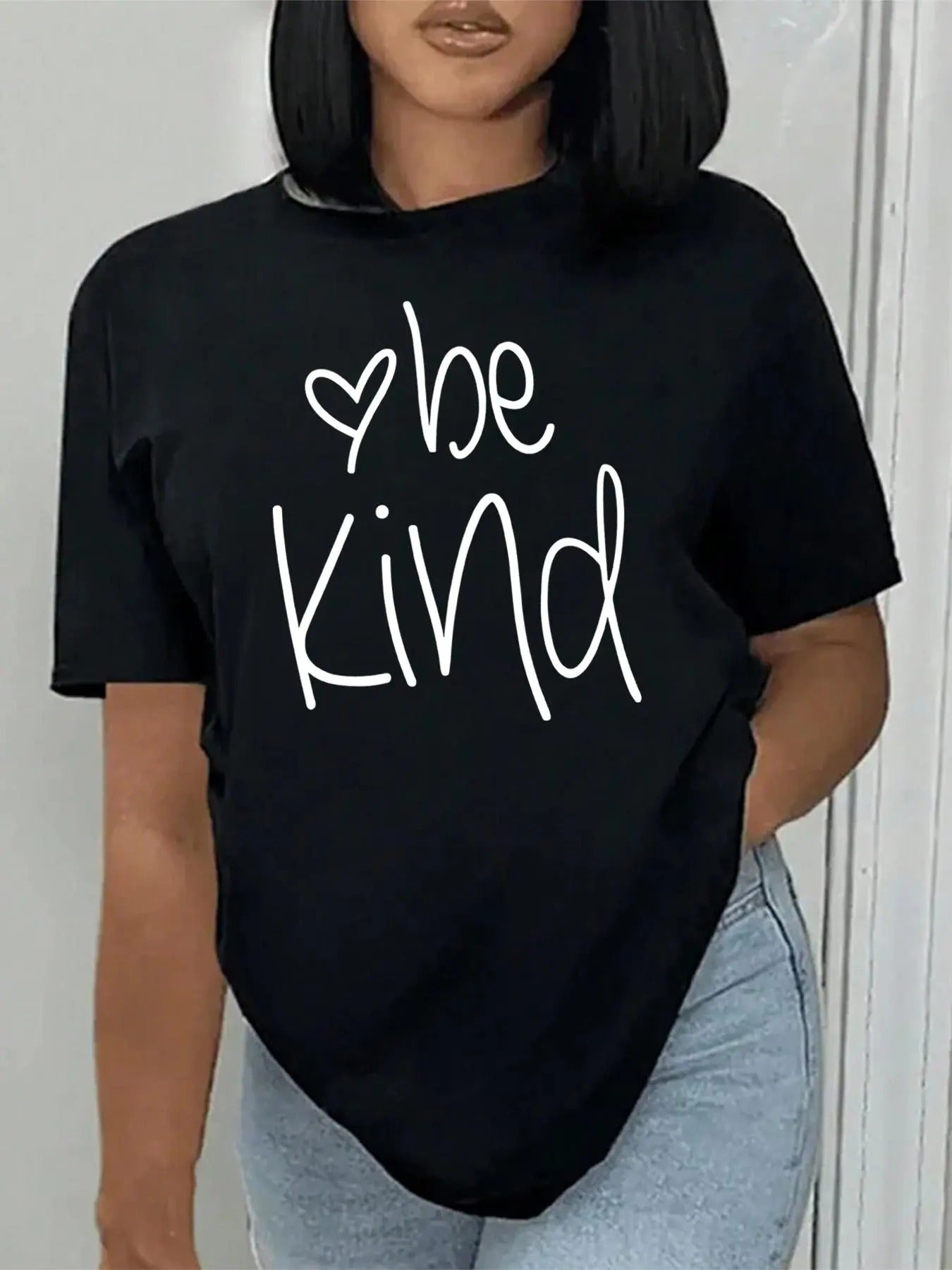 Women's Slogan & Heart Print Round Neck Tee, Trendy Casual Crew Neck Short Sleeve T-Shirt for Daily Holiday Vacation Outdoor Wear, Ladies Clothes for All Seasons