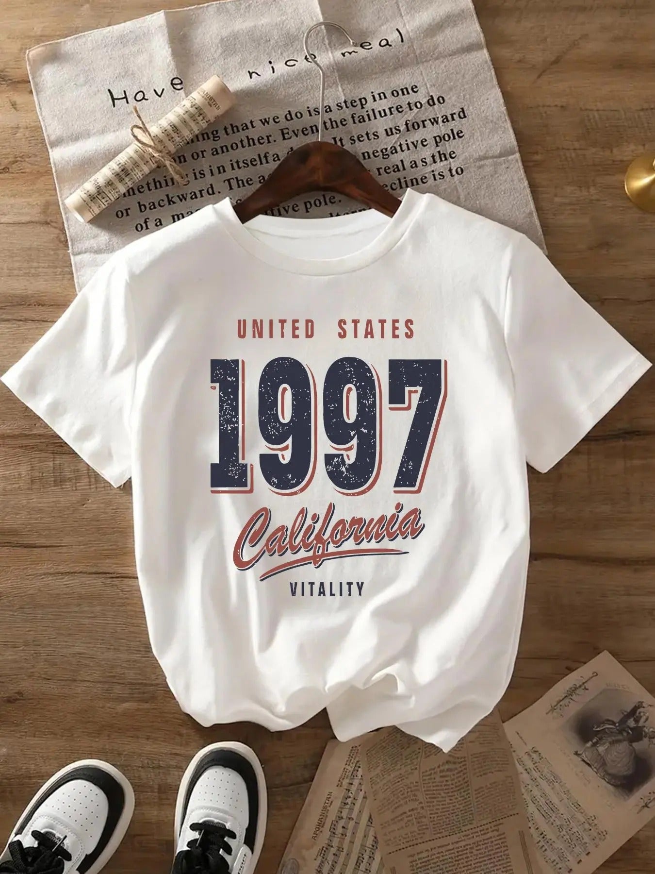 Women's Vintage 1997 Print Round Neck Tee, Casual Short Sleeve Crew Neck T-Shirt for Daily Wear, Ladies Clothes for All Seasons